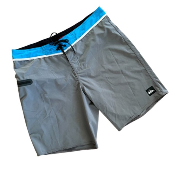 COPY - Quicksilver Men's Board short - Picture 1 of 2